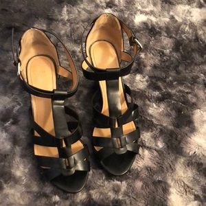 Black wedges💕 B2G1 Free